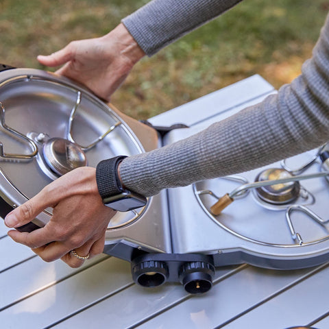 Coleman Fold N Go Propane Camping Stove - Compact, Powerful, and Easy to Use